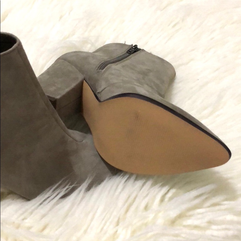 STEVE MADDEN Marissa taupe ankle pointy toe bootie - Picture 7 of 8
